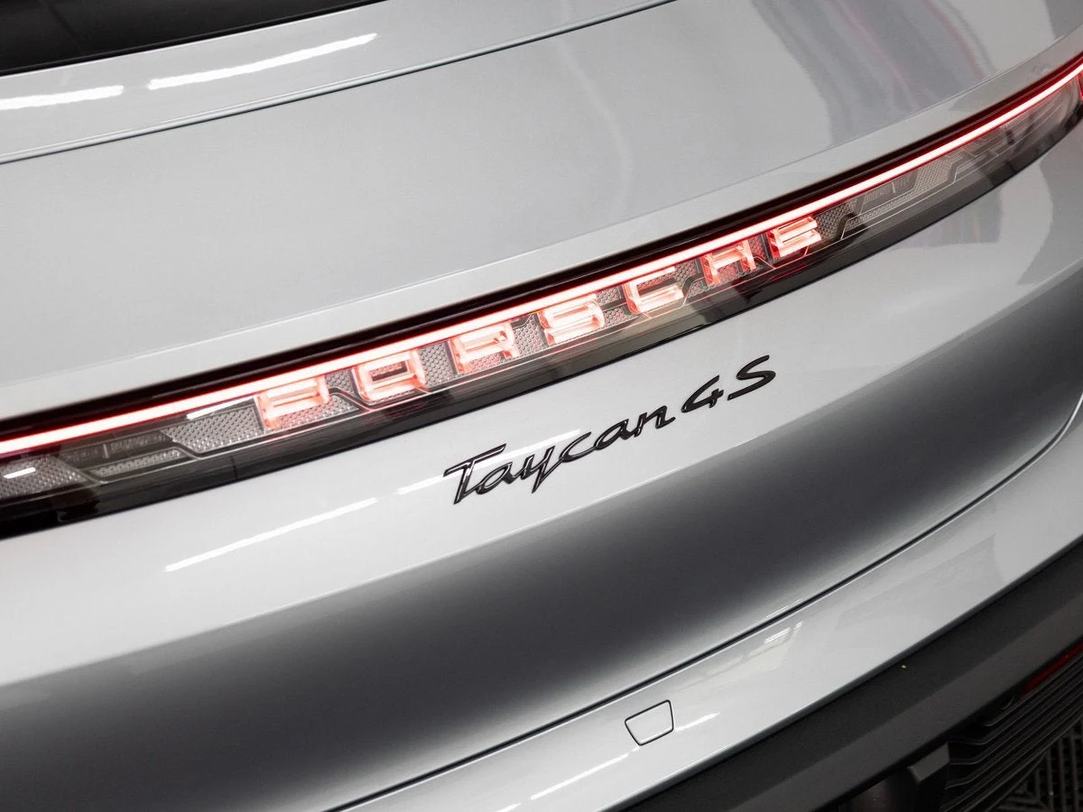 2025 Porsche Taycan 4S (2025 Update), 12/20