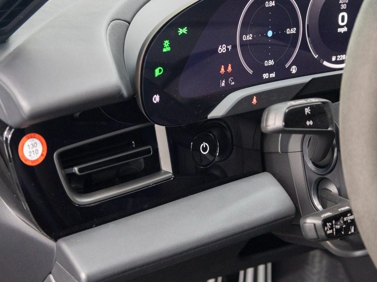 2025 Porsche Taycan 4S (2025 Update), 18/20