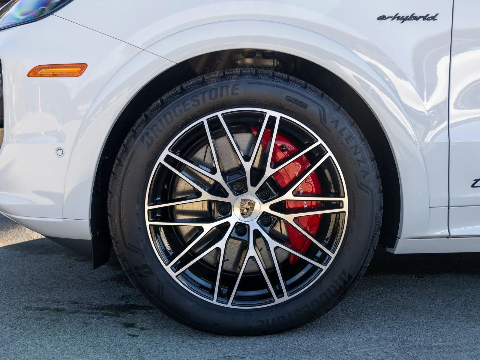 2025 Porsche Cayenne Turbo E-Hybrid Coupé (3rd Generation), 13/20