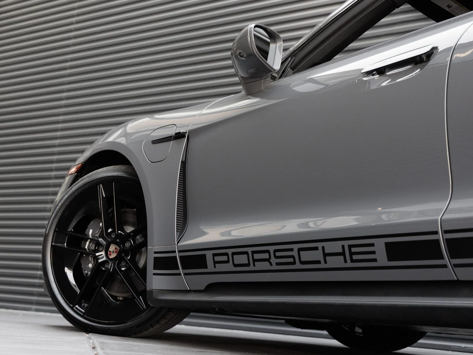 2025 Porsche Taycan 4 Sedan (2025 Update), 14/20