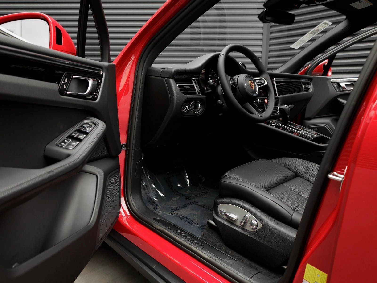 2025 Porsche Macan (95B), 4/20