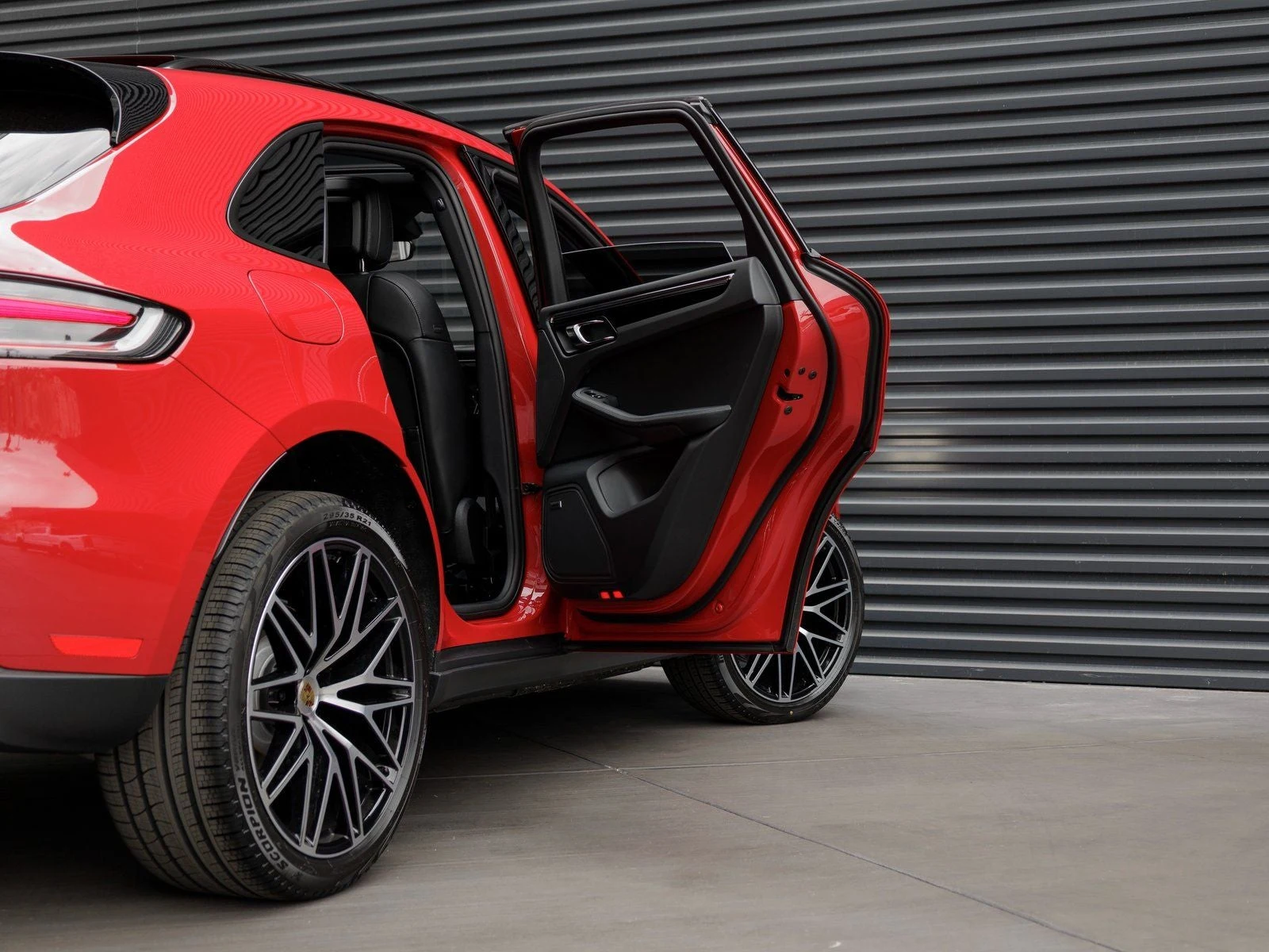 2025 Porsche Macan (95B), 19/20