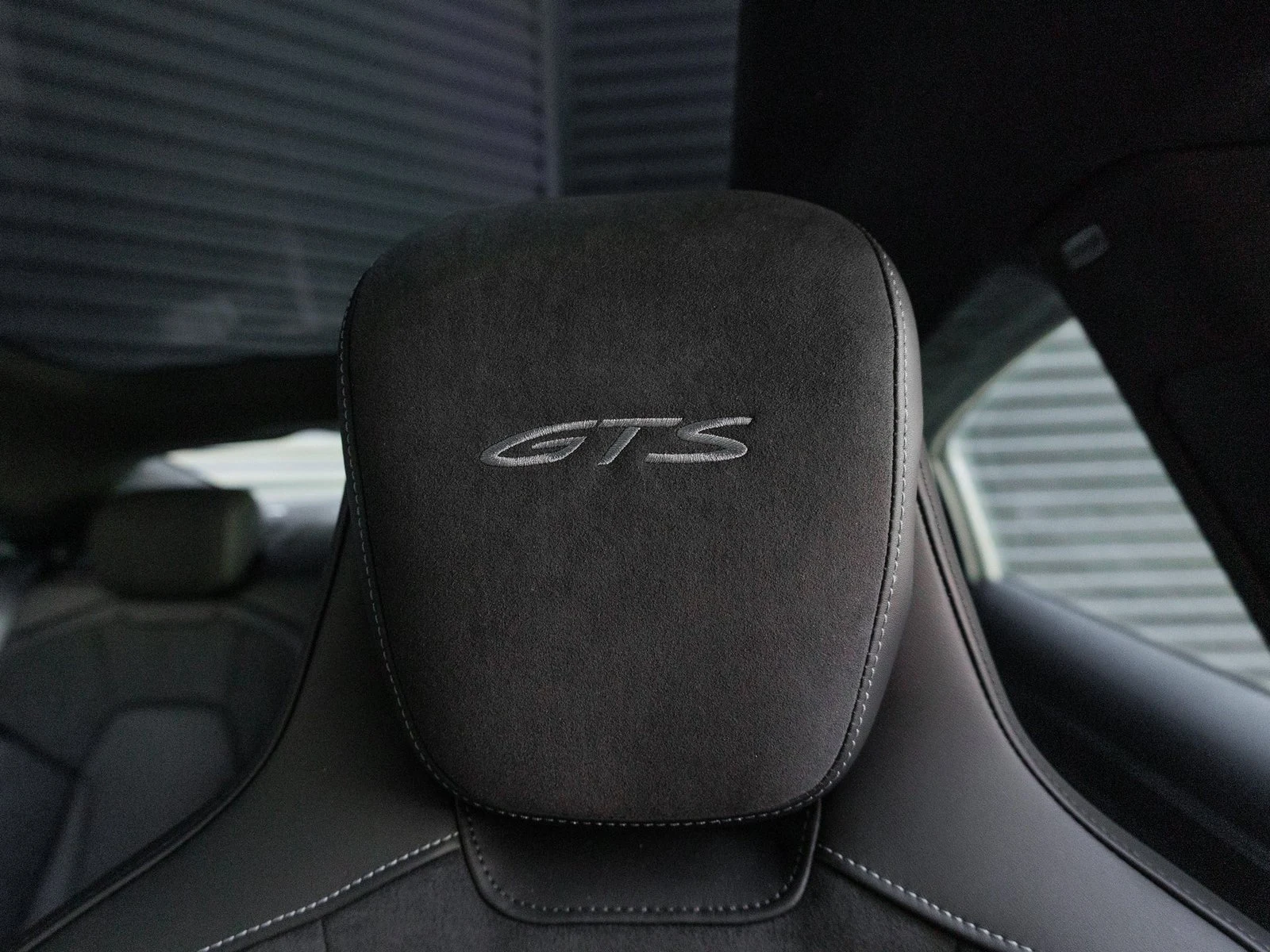 2025 Porsche Taycan GTS (2025 Update), 17/20
