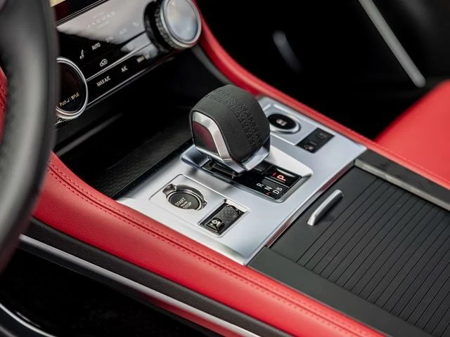 2026 Jaguar F-Pace P250 R-Dynamic S (X761), 19/20