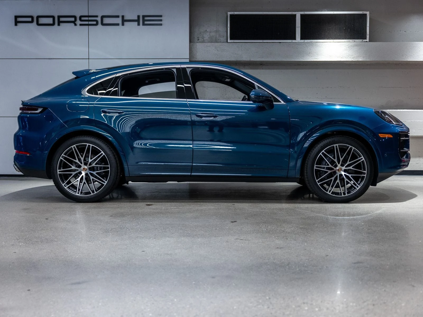 2025 Porsche Cayenne Coupé (3rd Generation), 9/20