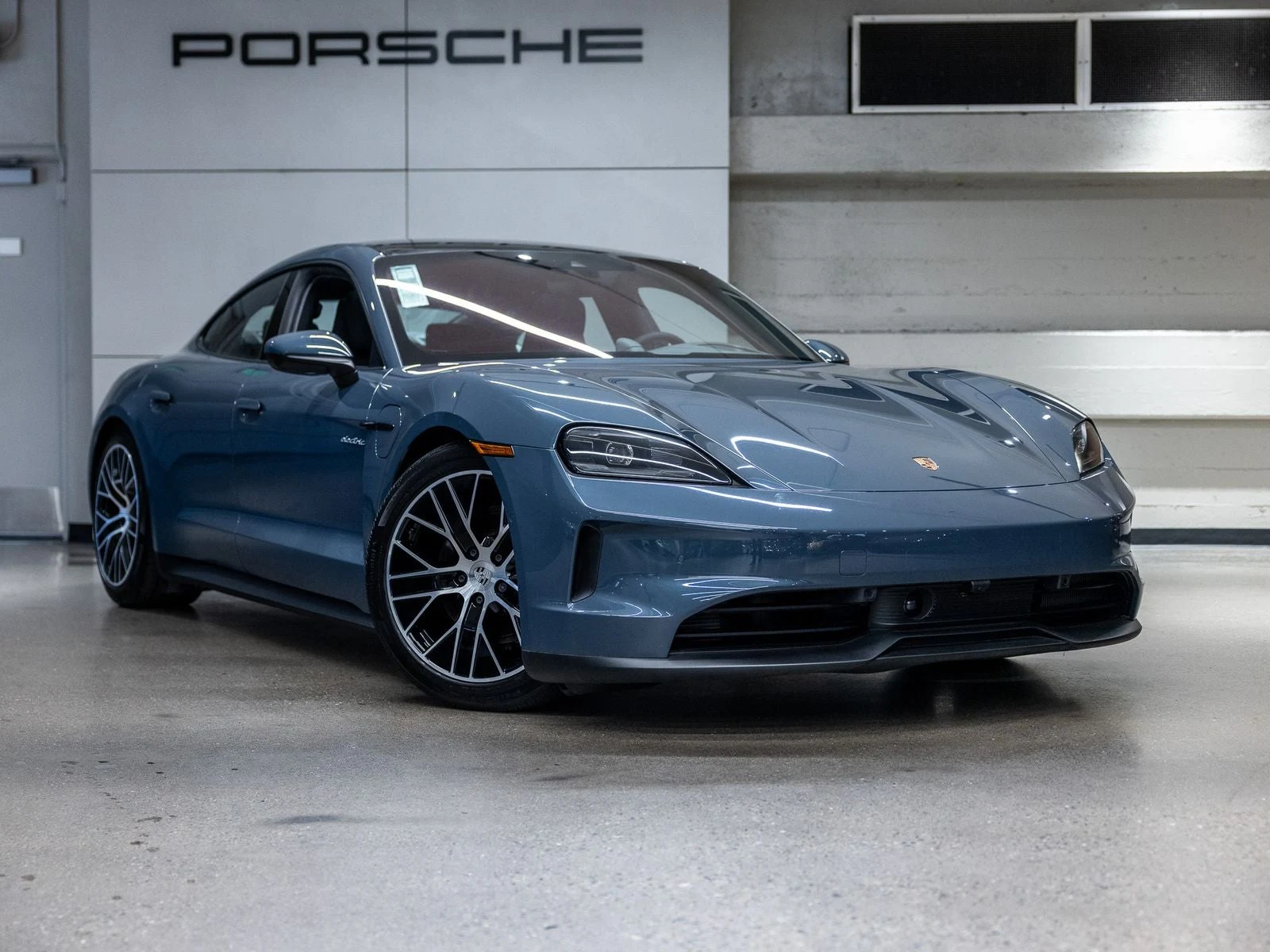 2025 Porsche Taycan 4 Sedan (2025 Update), 14/20