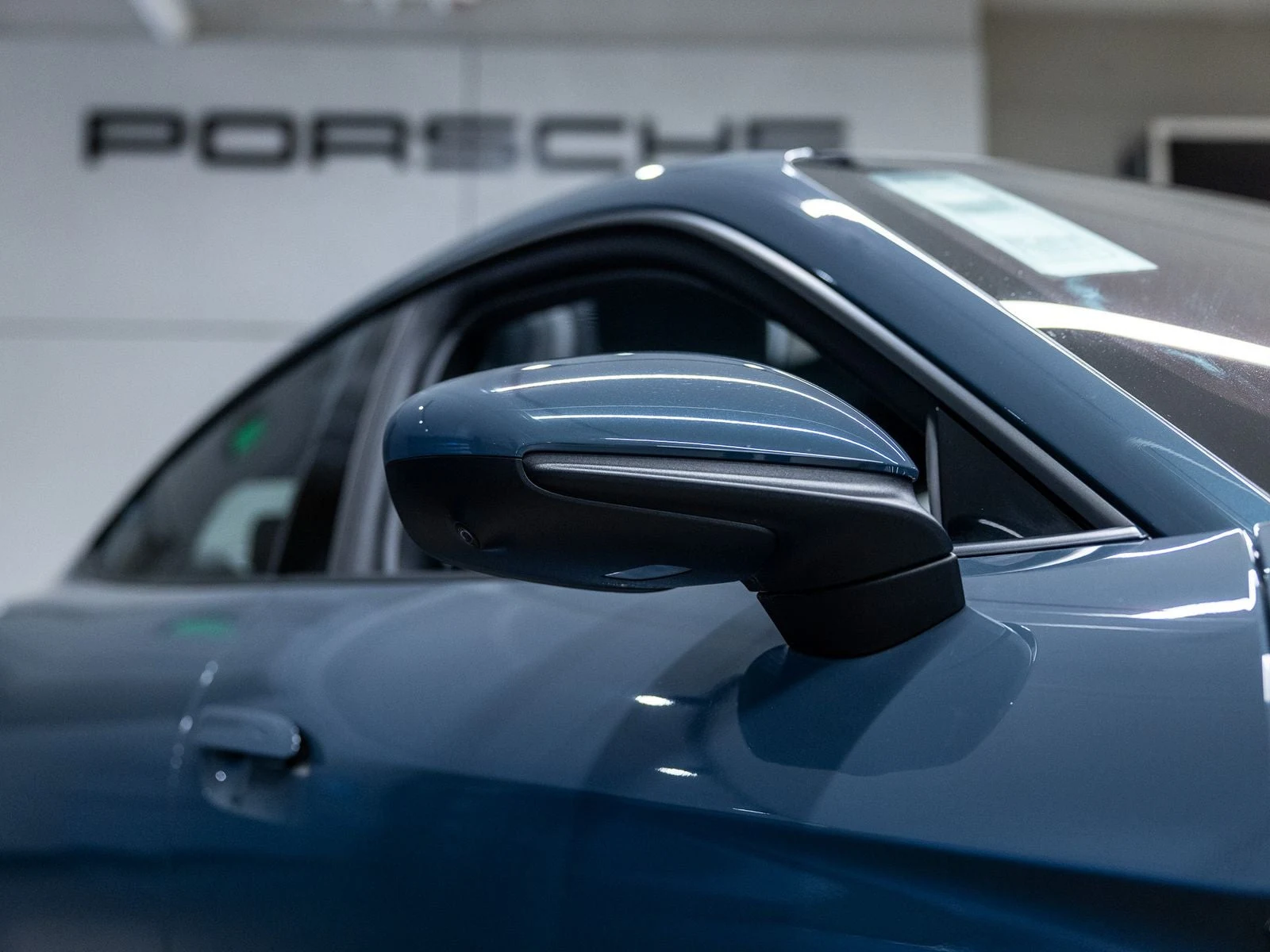 2025 Porsche Taycan 4 Sedan (2025 Update), 19/20