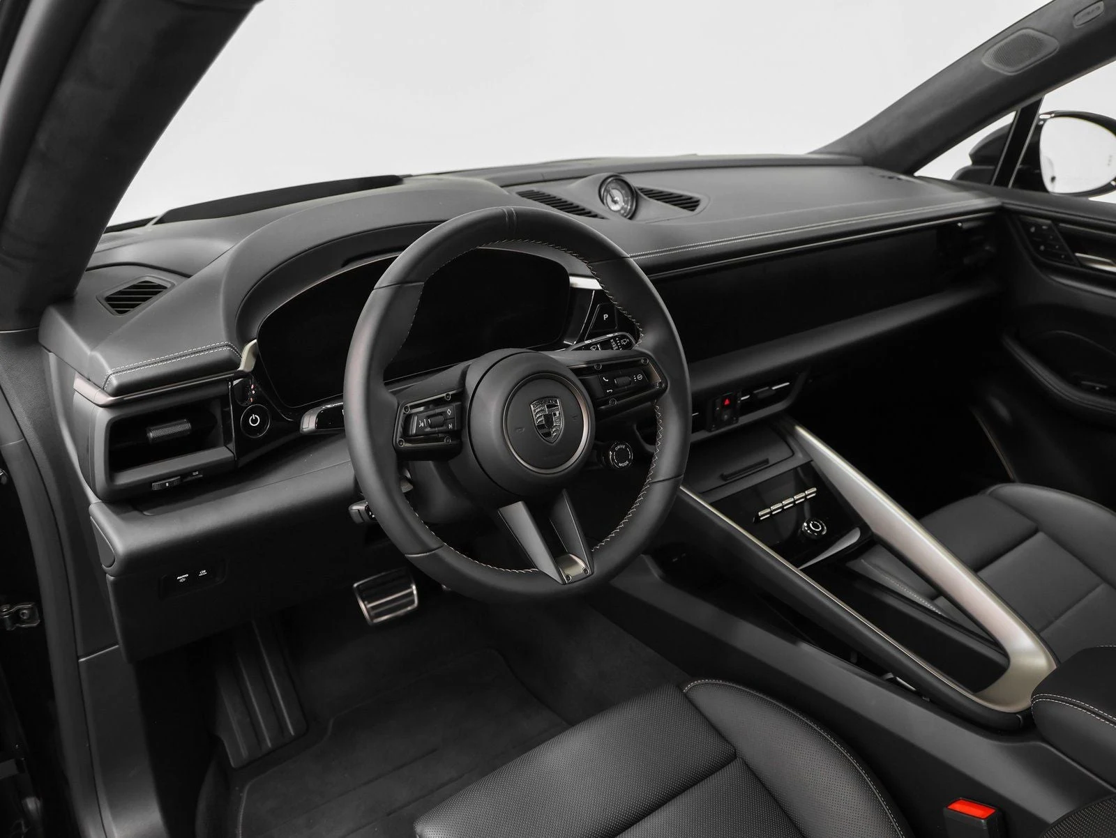 2025 Porsche Macan Turbo Electric (XAB), 4/20