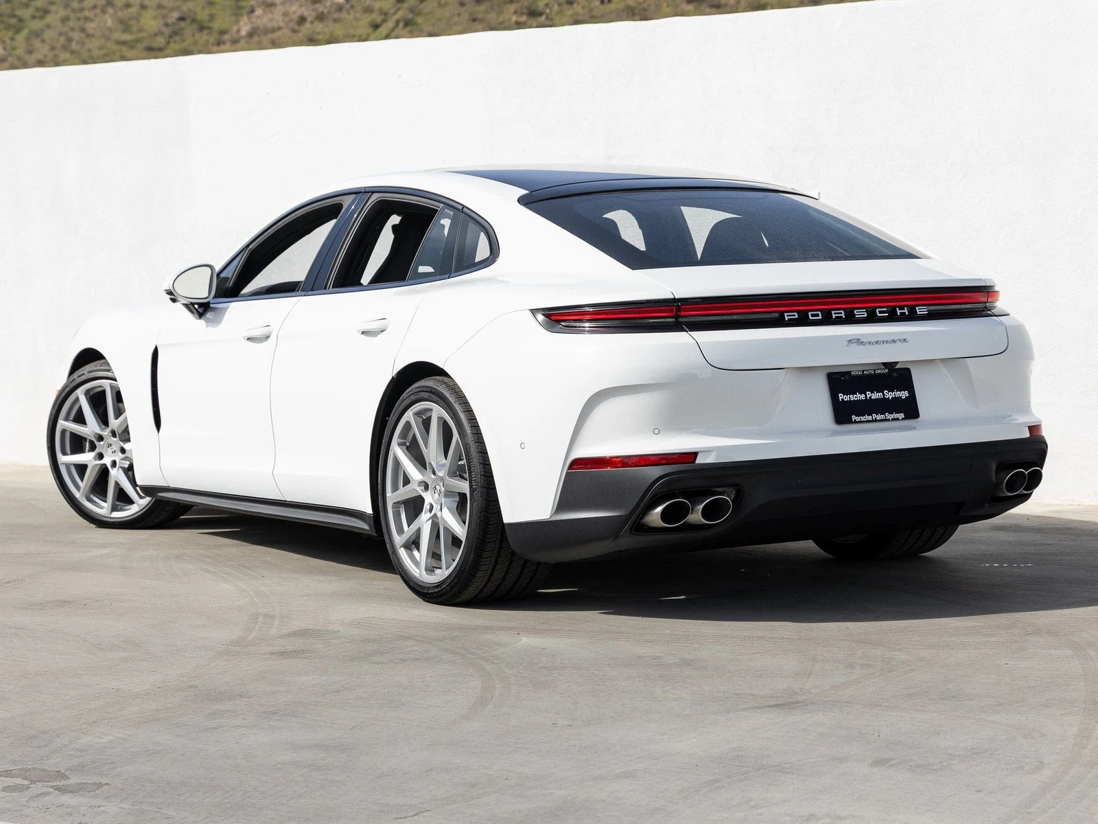 2025 Porsche Panamera (976), 3/20