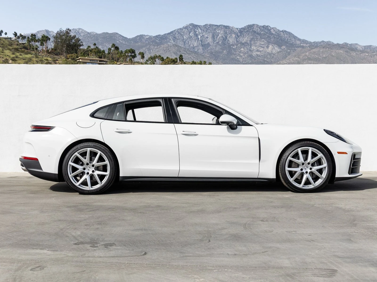 2025 Porsche Panamera (976), 8/20