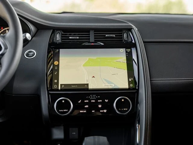 2024 Jaguar E-Pace P250 R-Dynamic SE (X540), 17/20