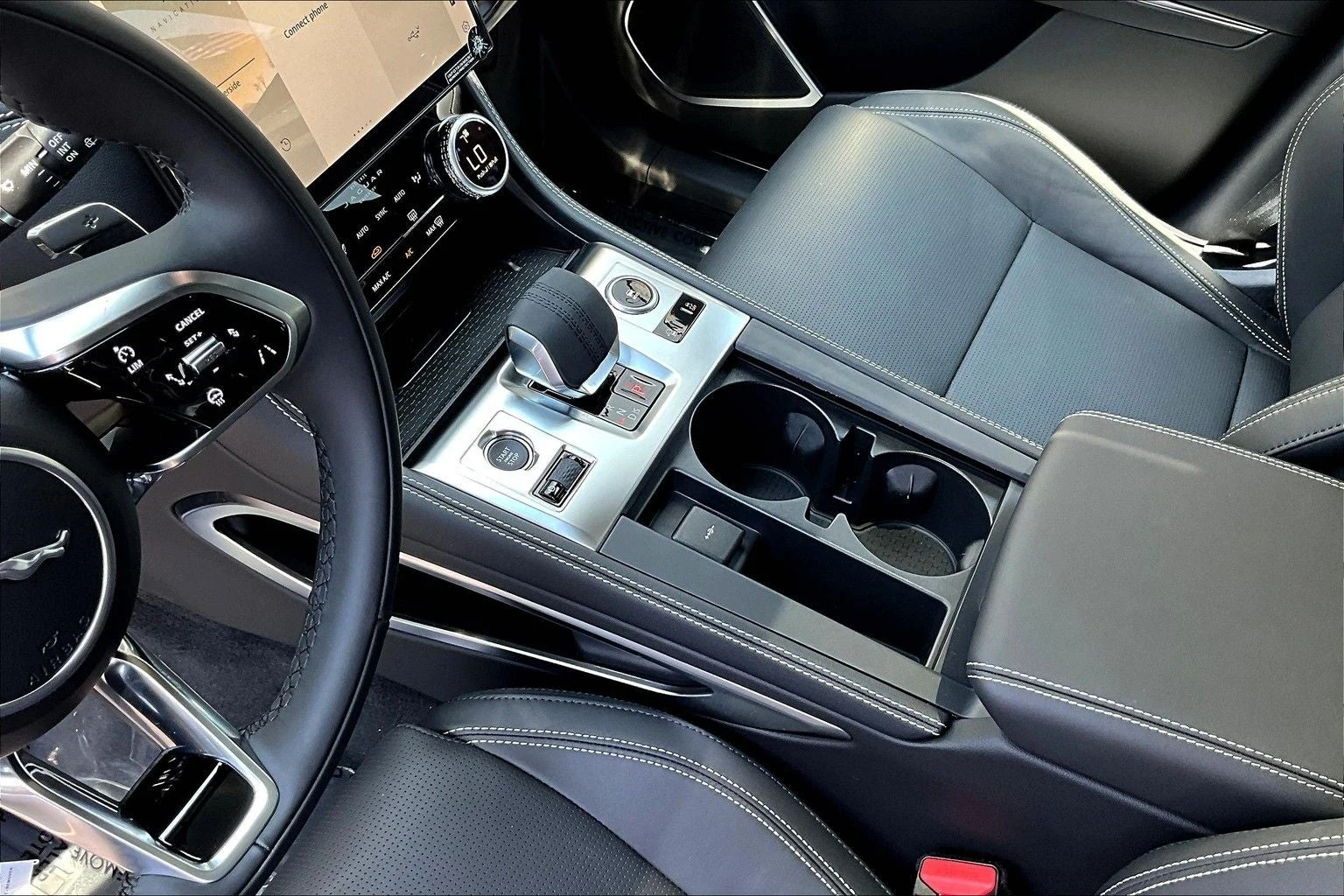 2026 Jaguar F-Pace P400 R-Dynamic S (X761), 8/13