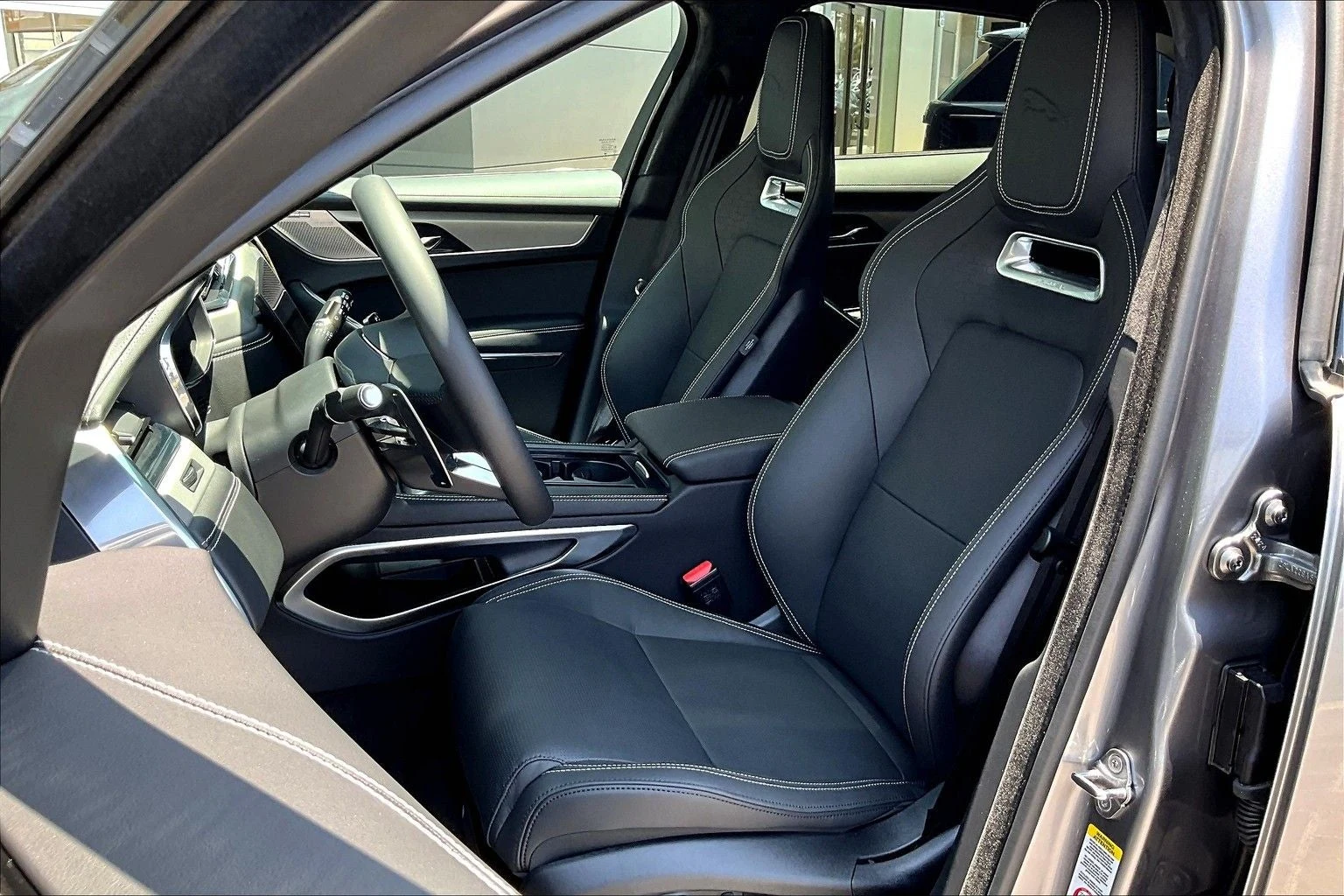 2026 Jaguar F-Pace P400 R-Dynamic S (X761), 9/13