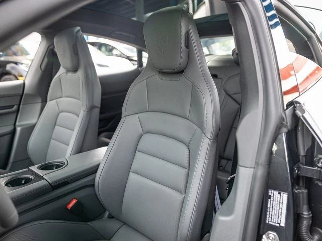 2025 Porsche Taycan 4 Sedan (2025 Update), 5/20