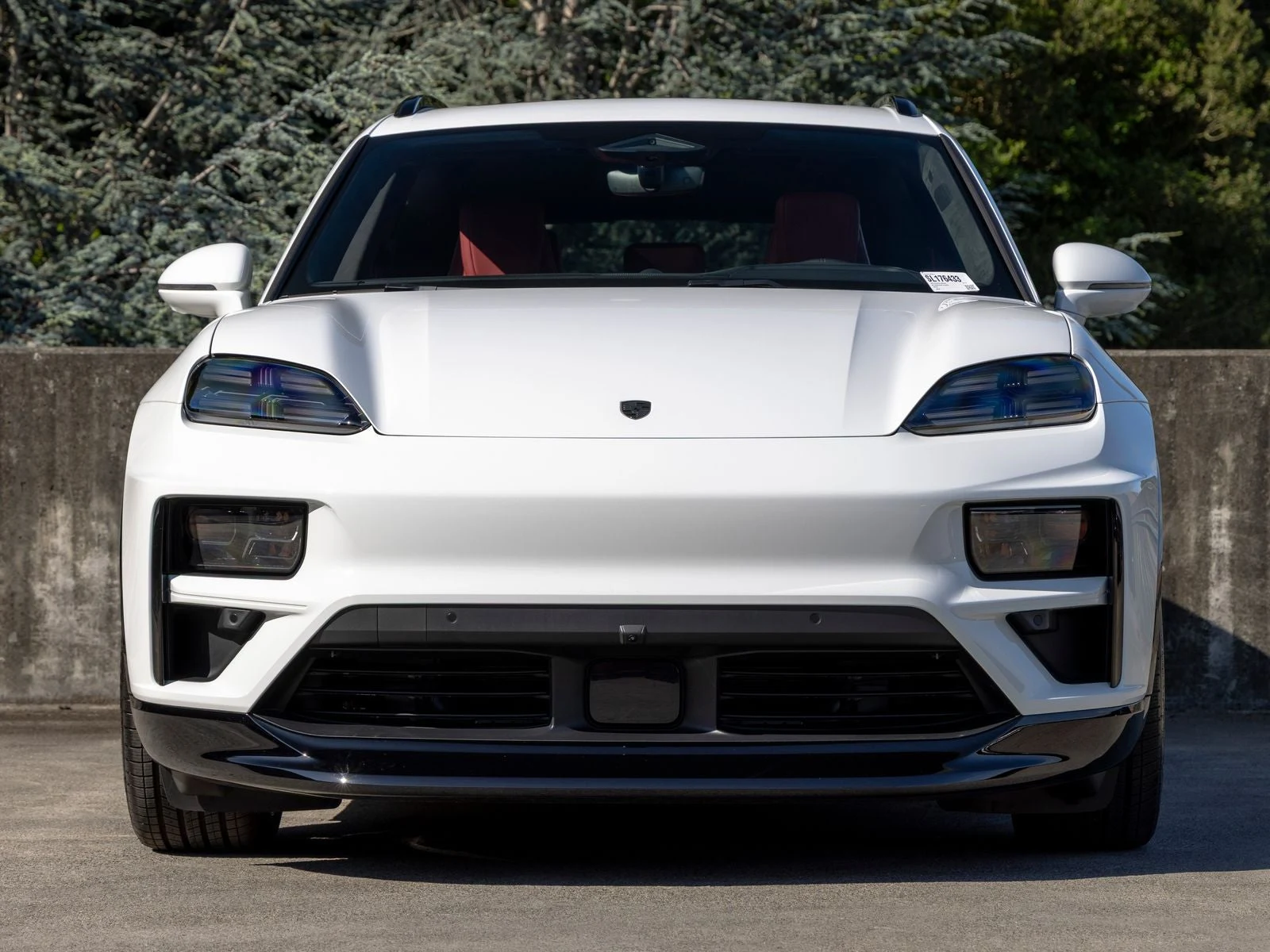 2025 Porsche Macan Turbo Electric (XAB), 8/20