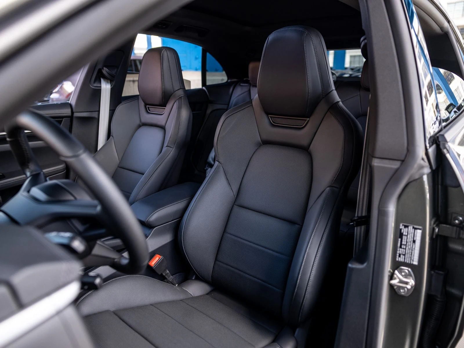 2025 Porsche Macan Electric (XAB), 5/20