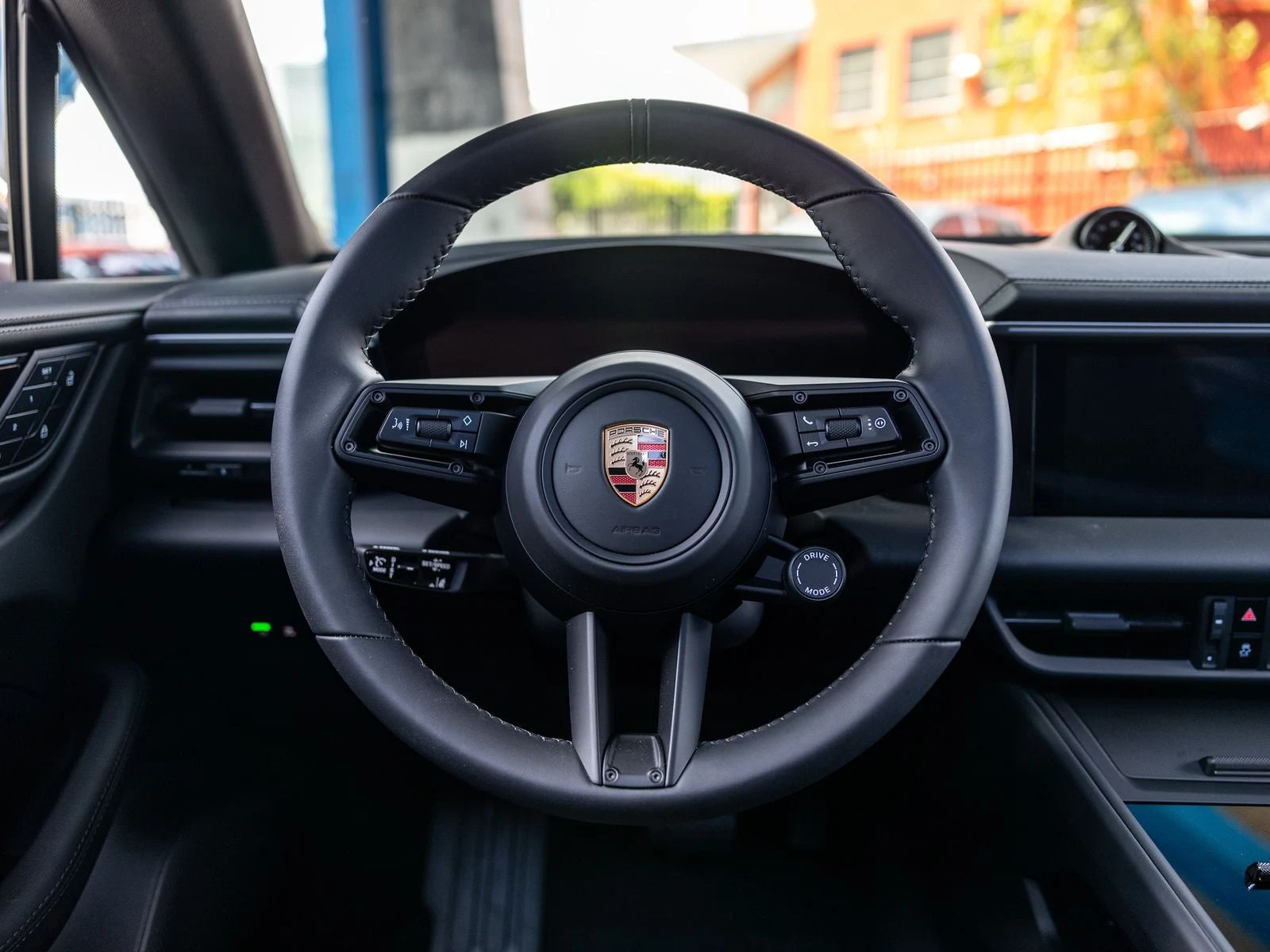 2025 Porsche Macan Electric (XAB), 6/20
