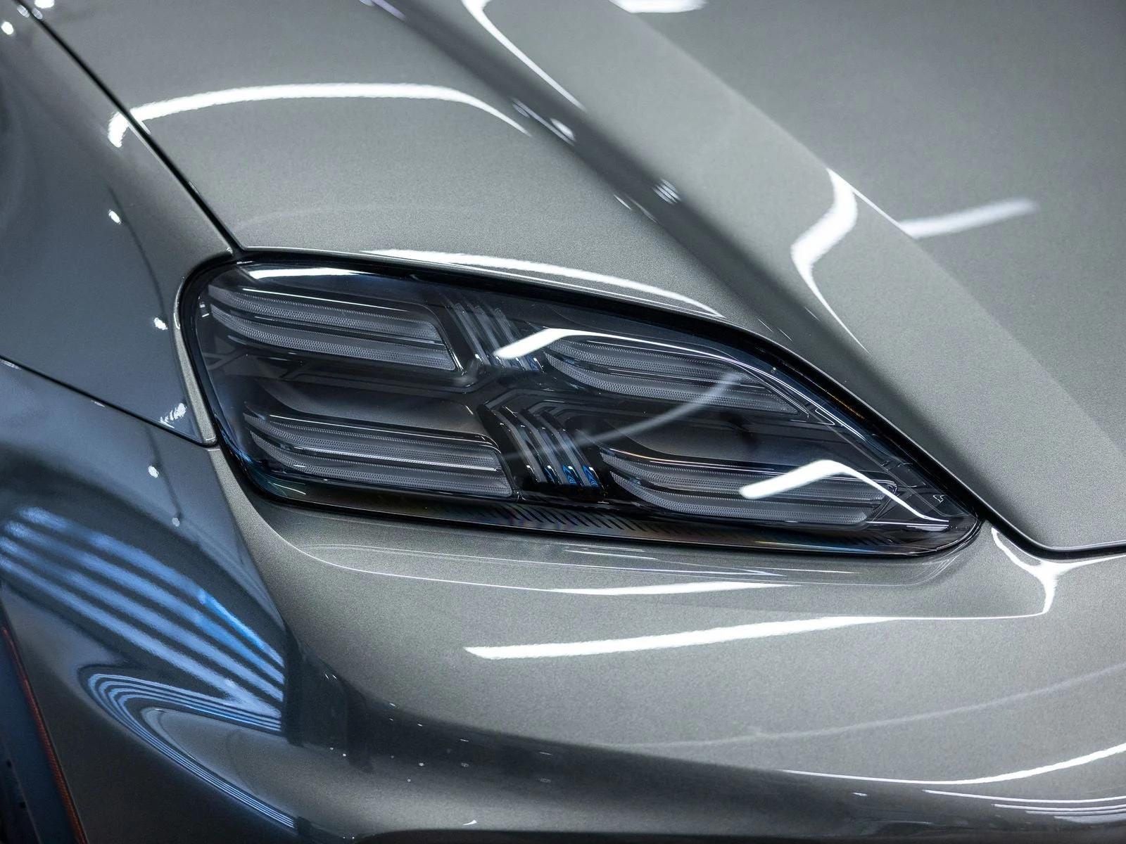 2025 Porsche Macan Electric (XAB), 14/20