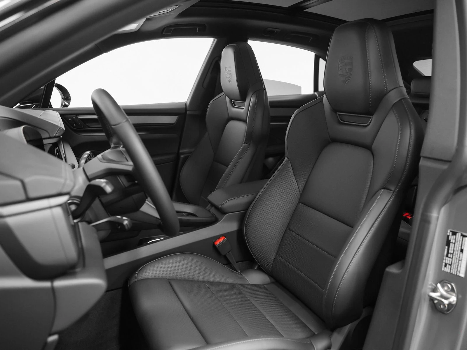 2025 Porsche Macan 4S Electric (XAB), 5/20