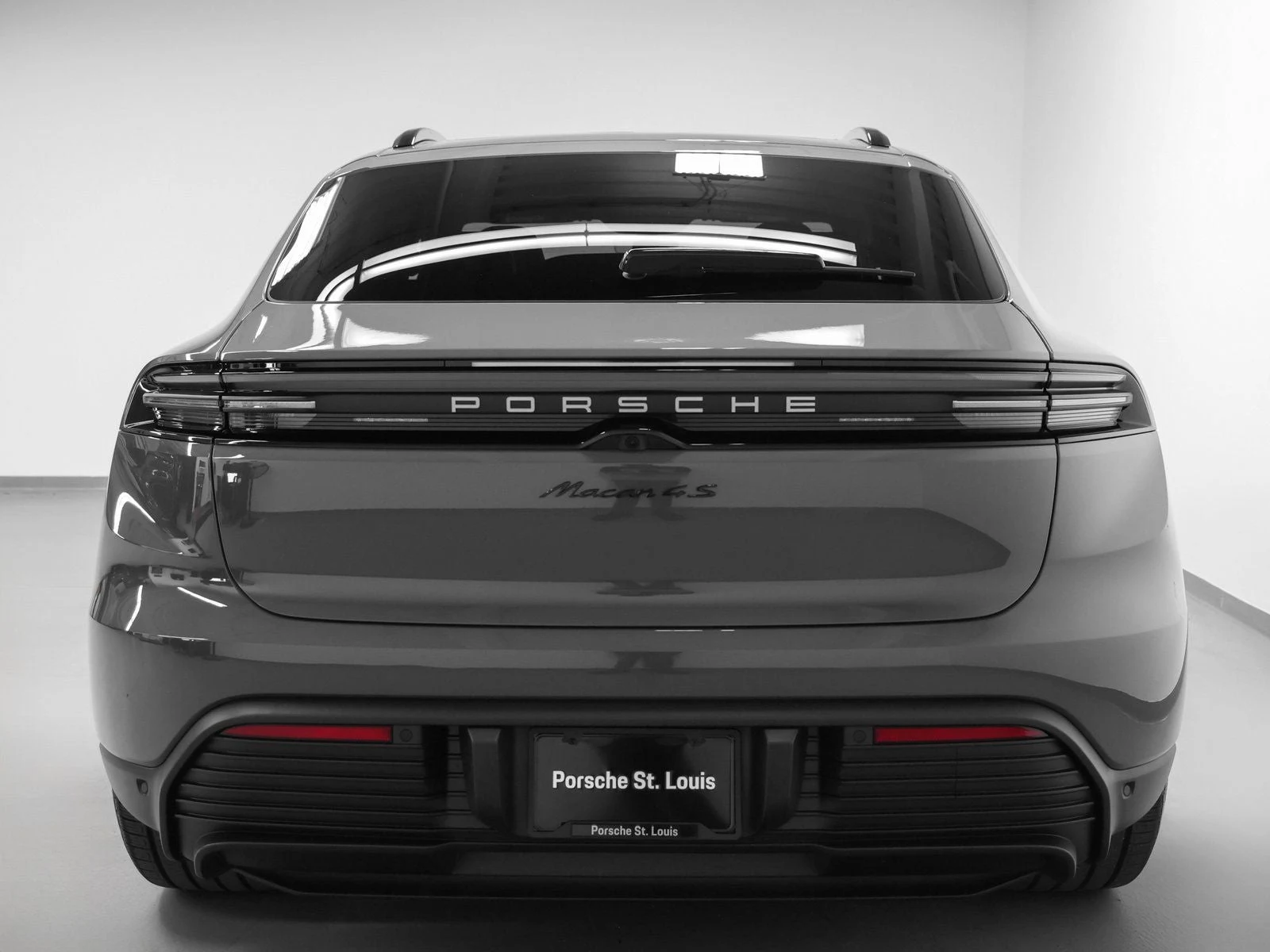 2025 Porsche Macan 4S Electric (XAB), 10/20