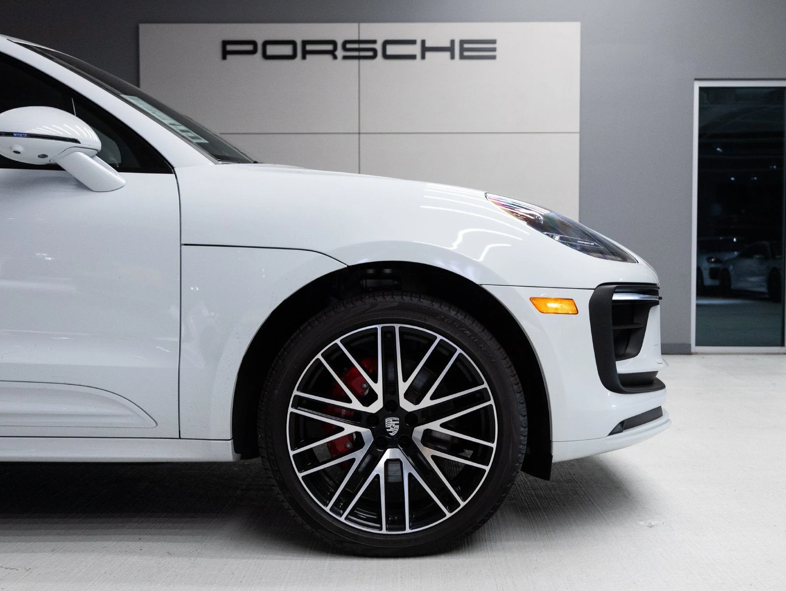 2026 Porsche Macan S (95B), 11/20