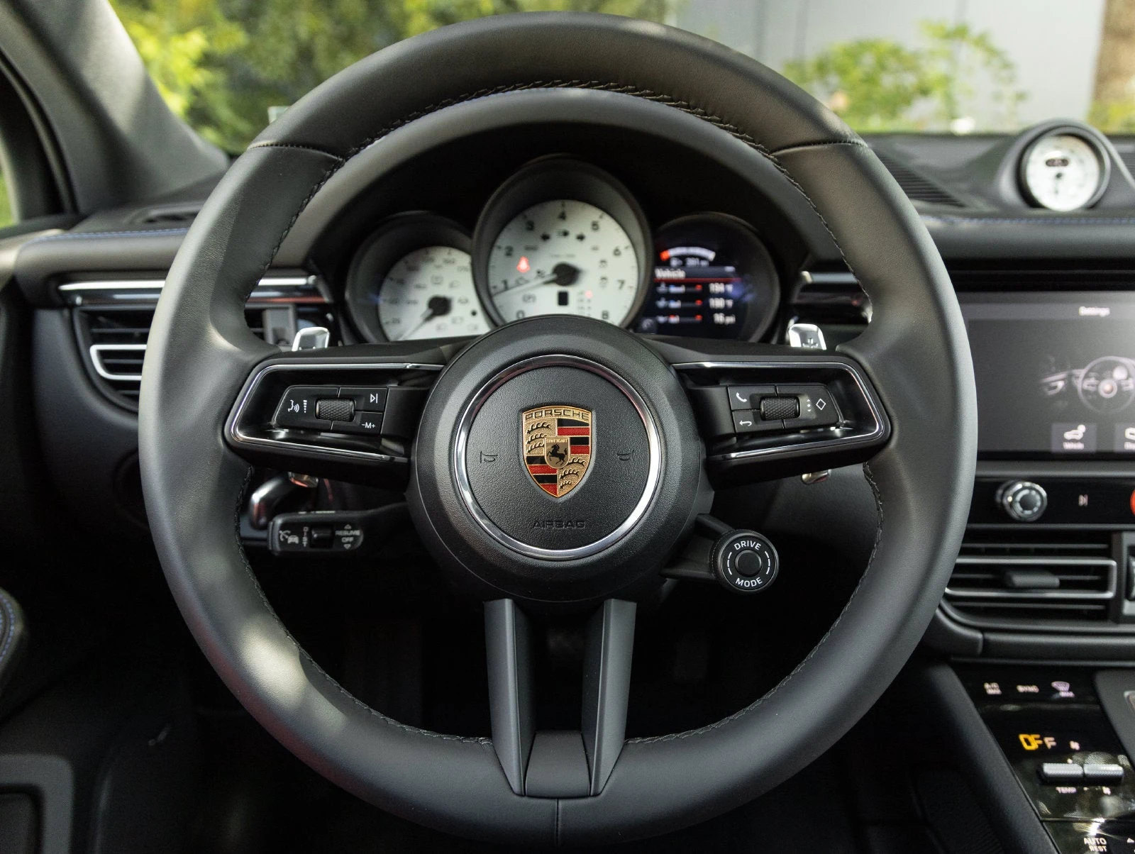 2026 Porsche Macan S (95B), 13/20