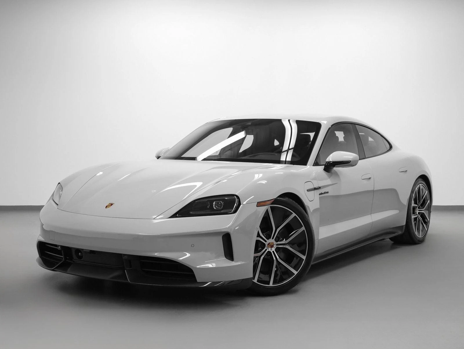 Porsche Taycan GTS (2025 Update) · Chalk · Indigo Auto Group