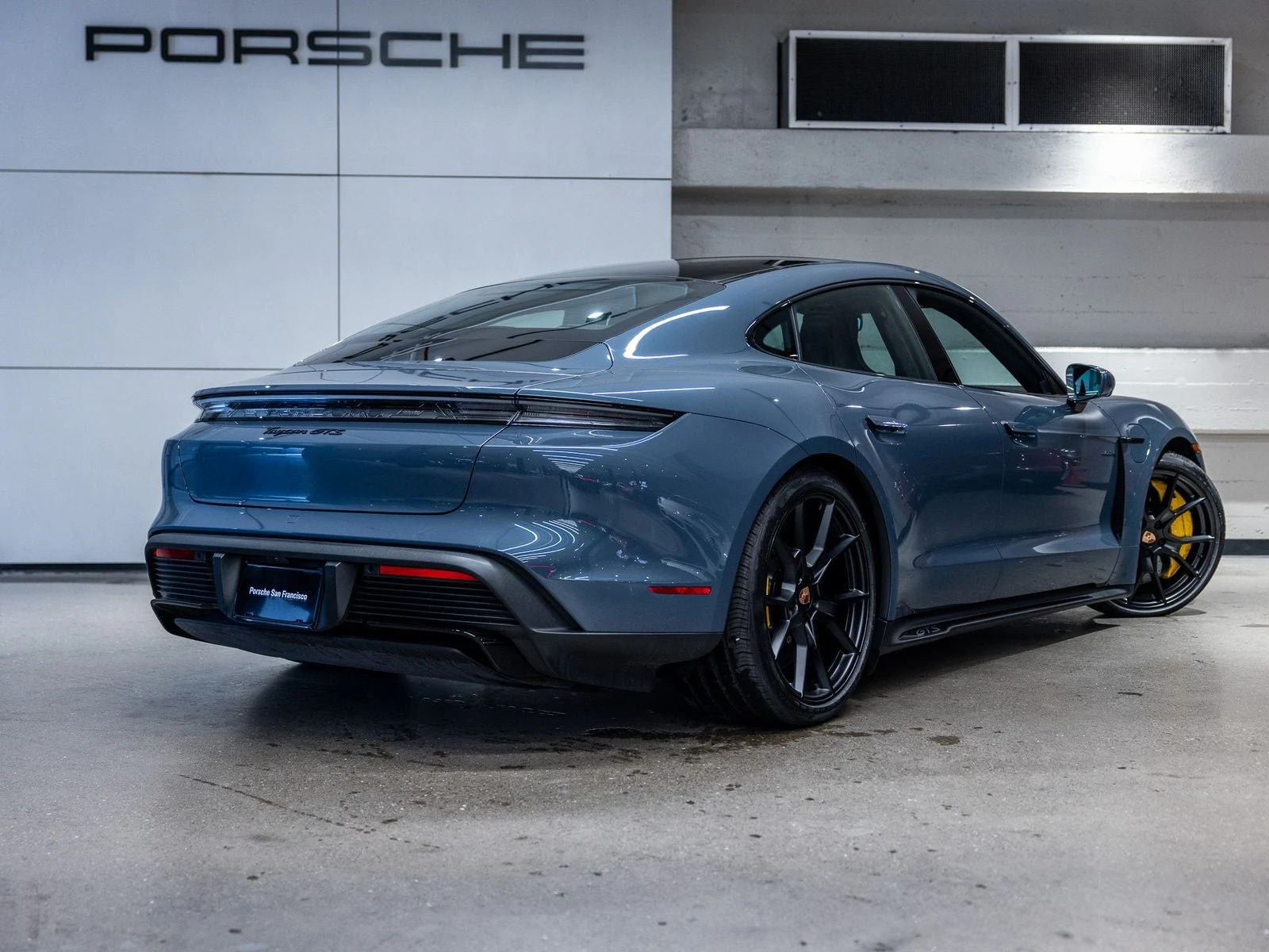2026 Porsche Taycan GTS (2025 Update), 8/20