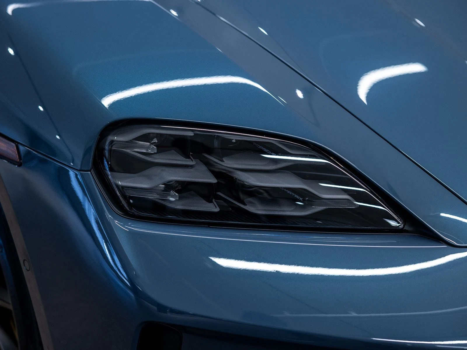 2026 Porsche Taycan GTS (2025 Update), 14/20
