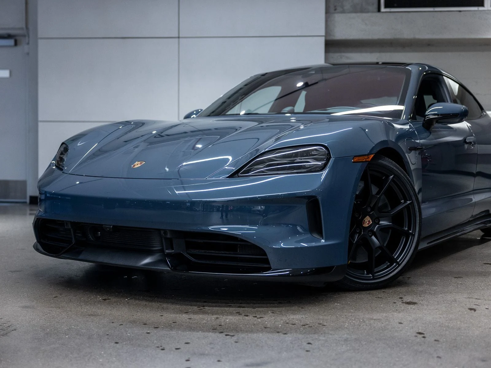 2026 Porsche Taycan GTS (2025 Update), 15/20