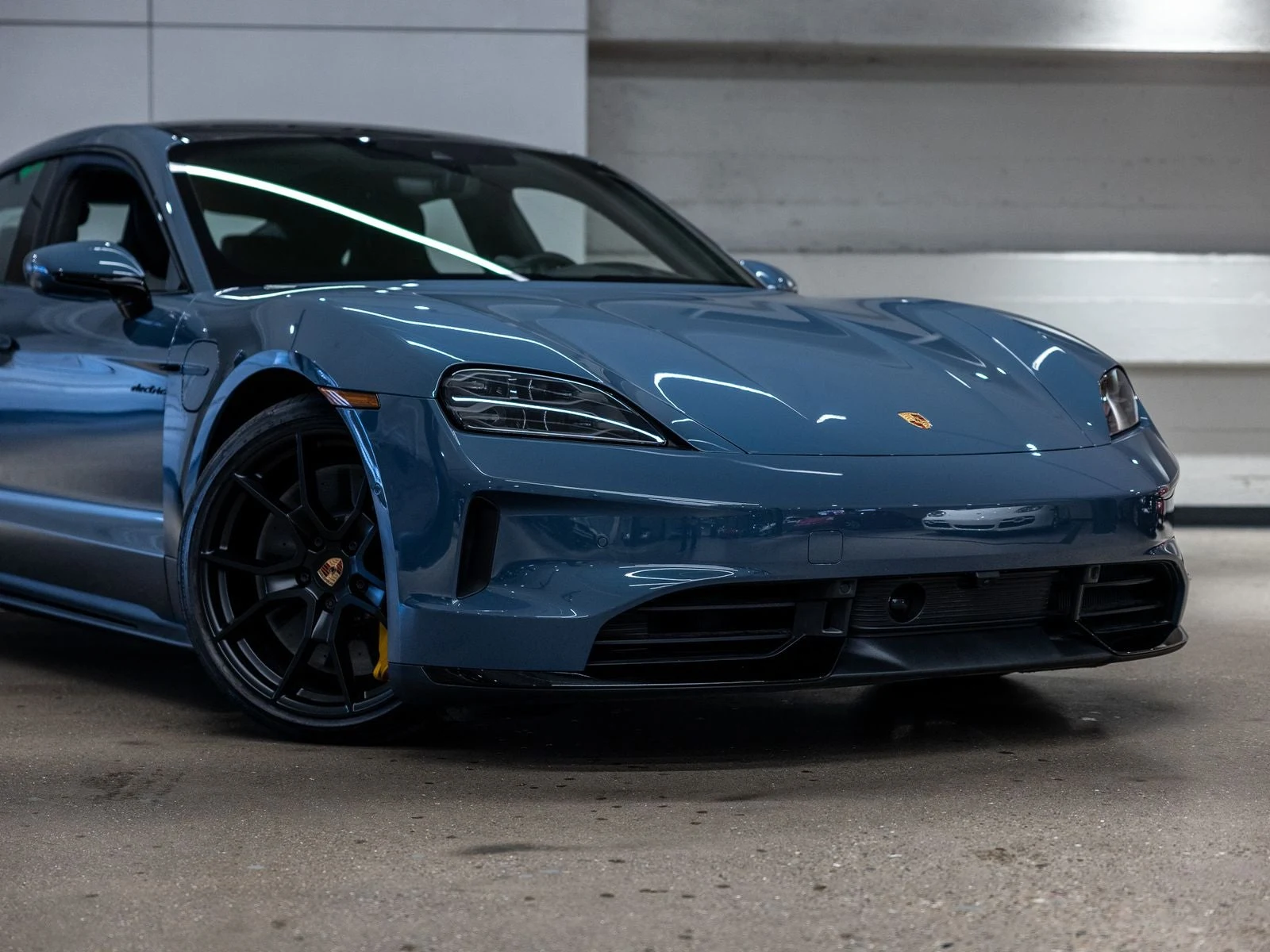 2026 Porsche Taycan GTS (2025 Update), 16/20