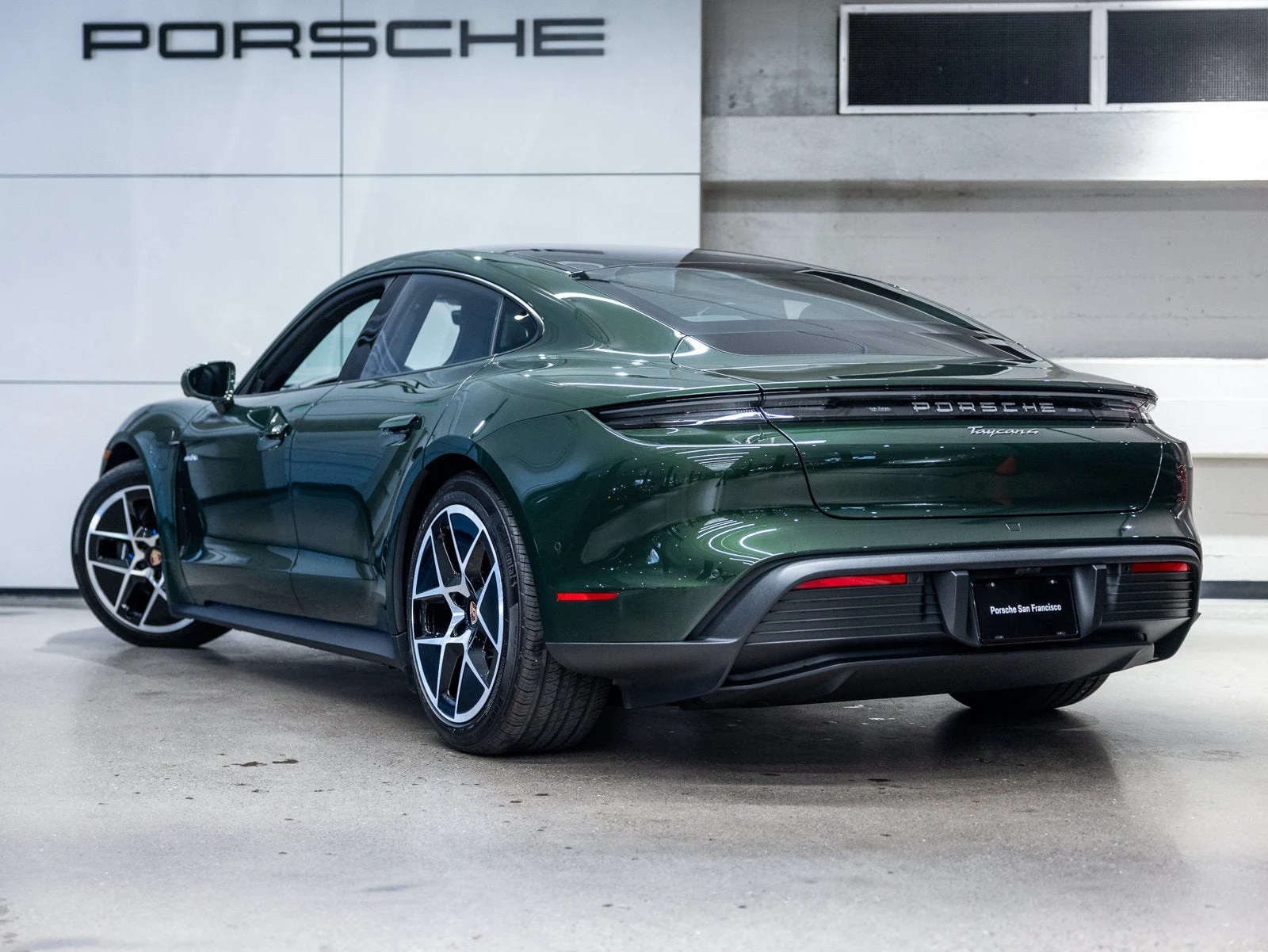 2026 Porsche Taycan 4 Sedan (2025 Update), 3/20