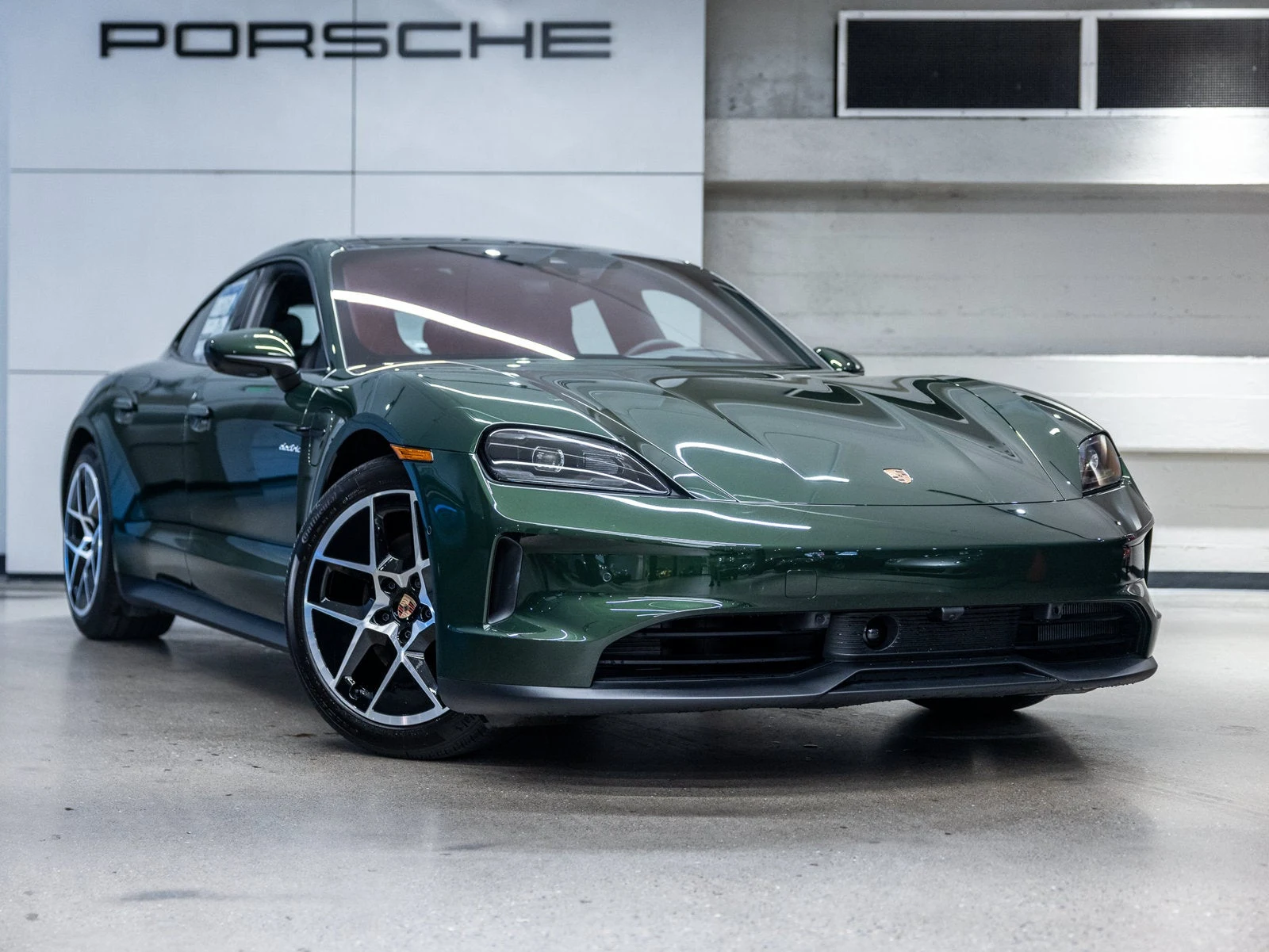 2026 Porsche Taycan 4 Sedan (2025 Update), 11/20