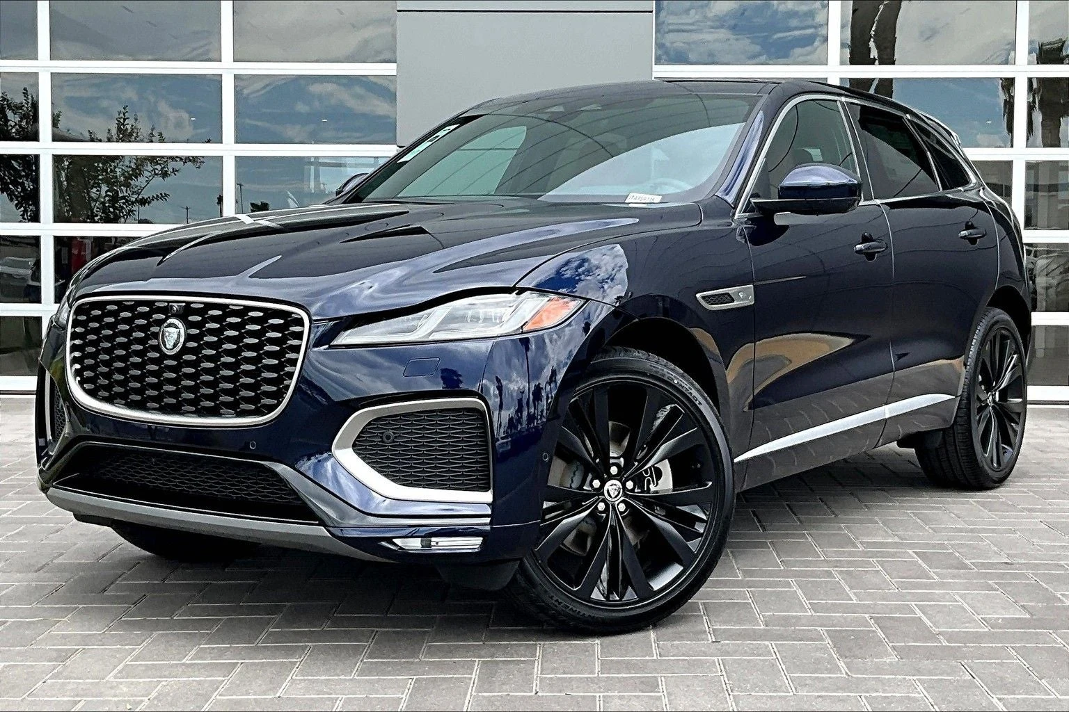 Jaguar F-Pace P250 R-Dynamic S (X761) · Portofino Blue Metallic · Indigo Auto Group