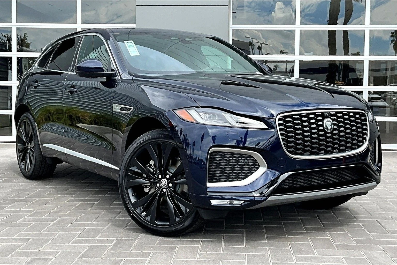 2026 Jaguar F-Pace P250 R-Dynamic S (X761), 2/13