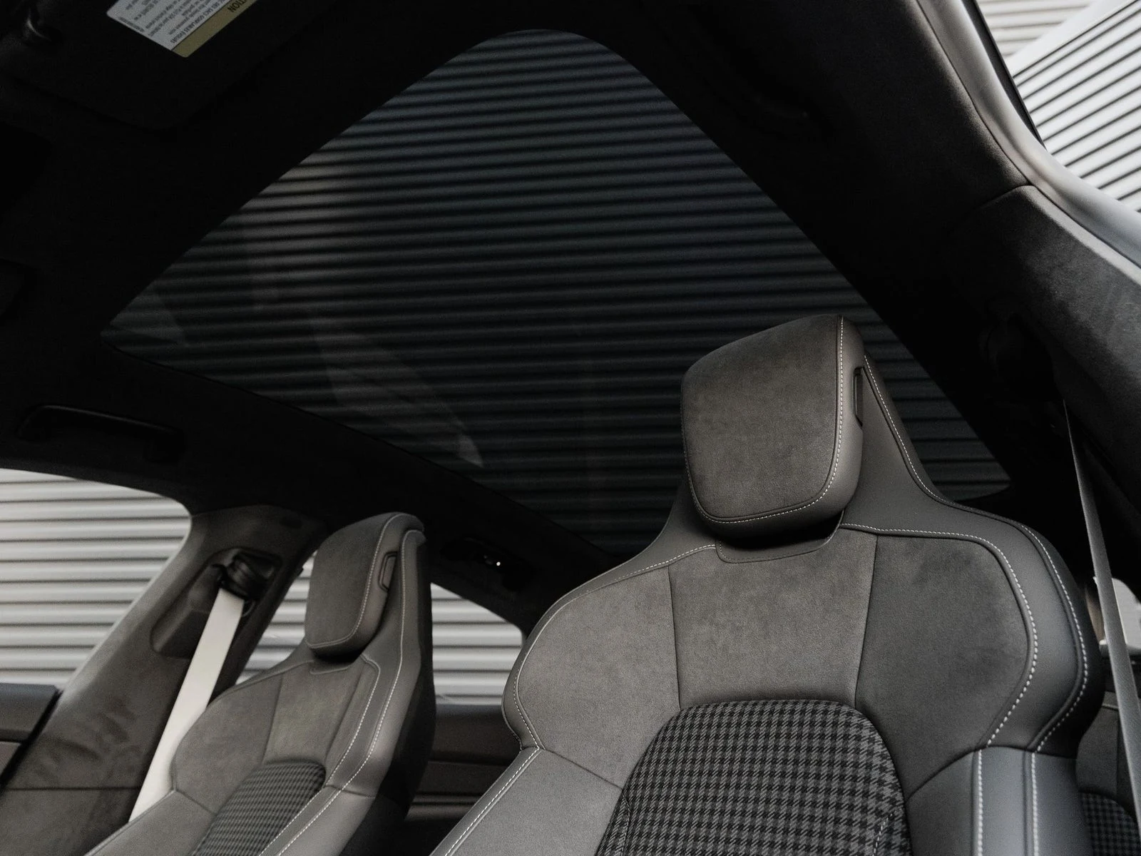 2026 Porsche Taycan GTS (2025 Update), 16/20