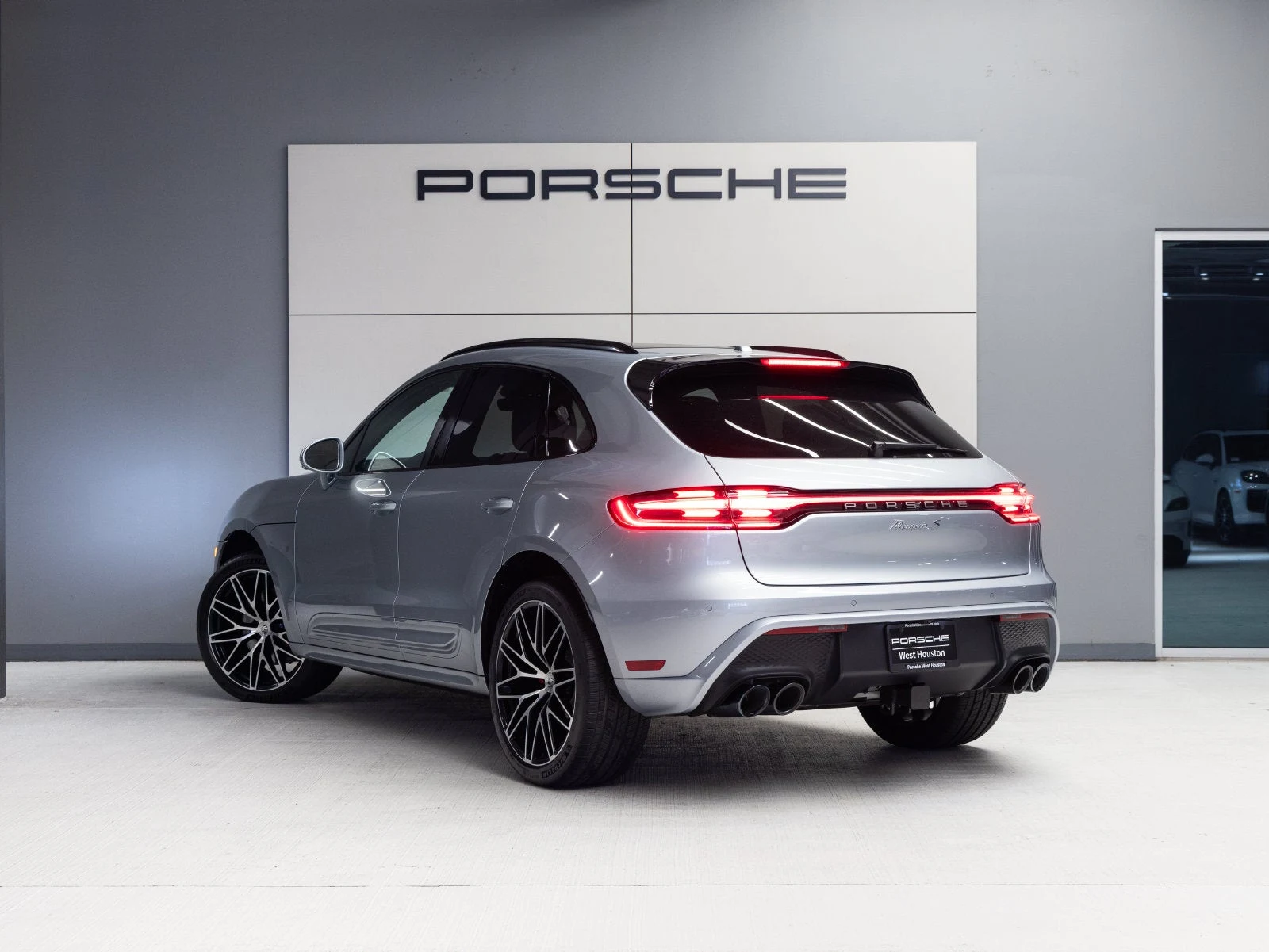 2026 Porsche Macan S (95B), 3/20