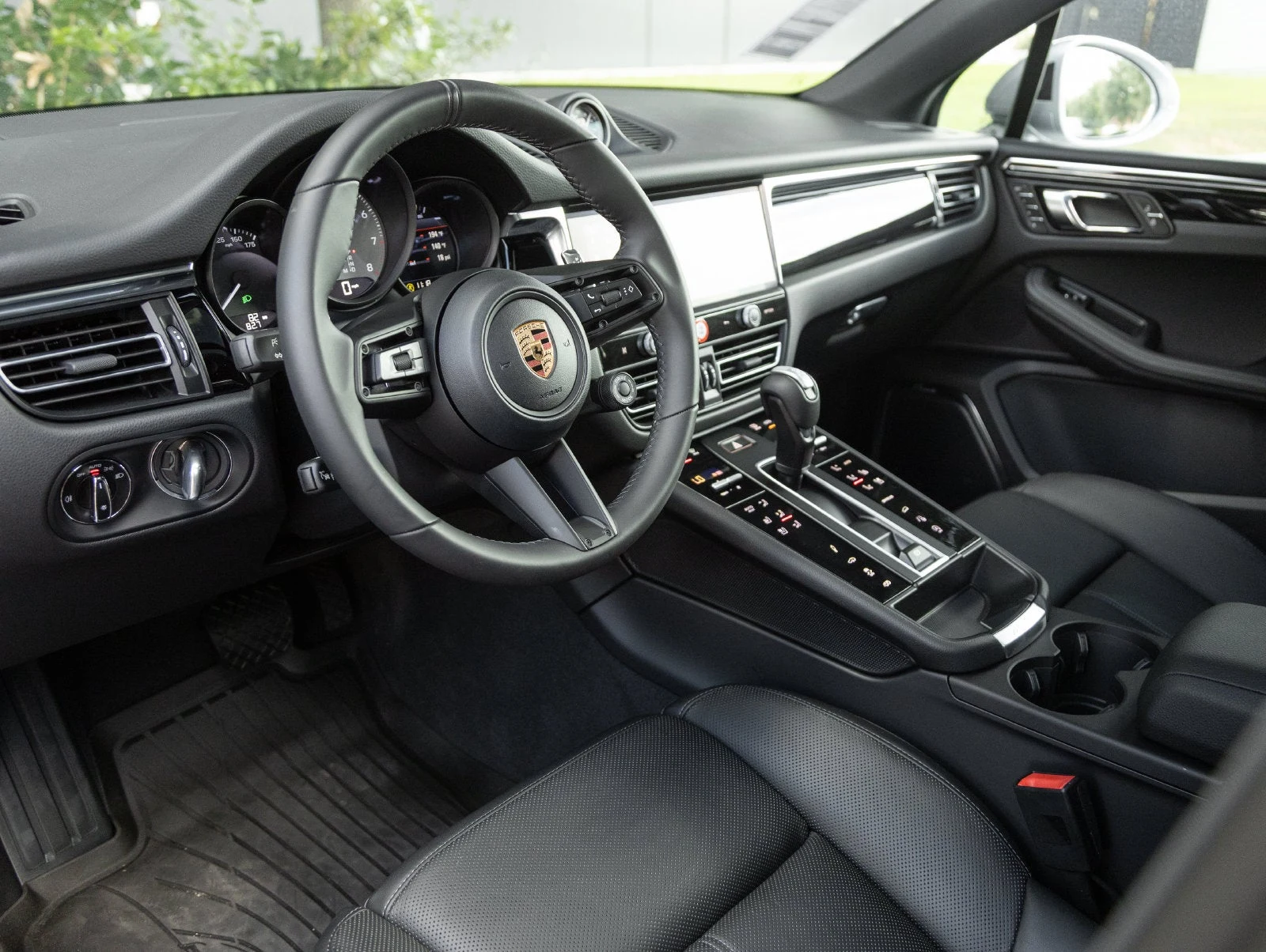 2026 Porsche Macan S (95B), 4/20
