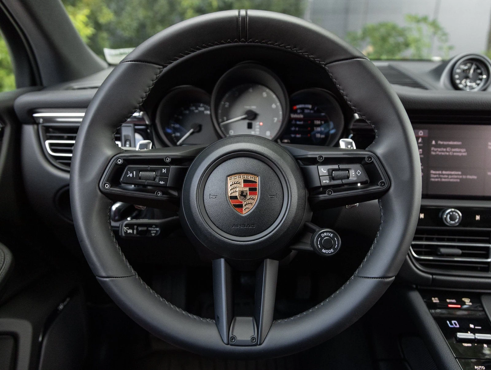 2026 Porsche Macan S (95B), 13/20
