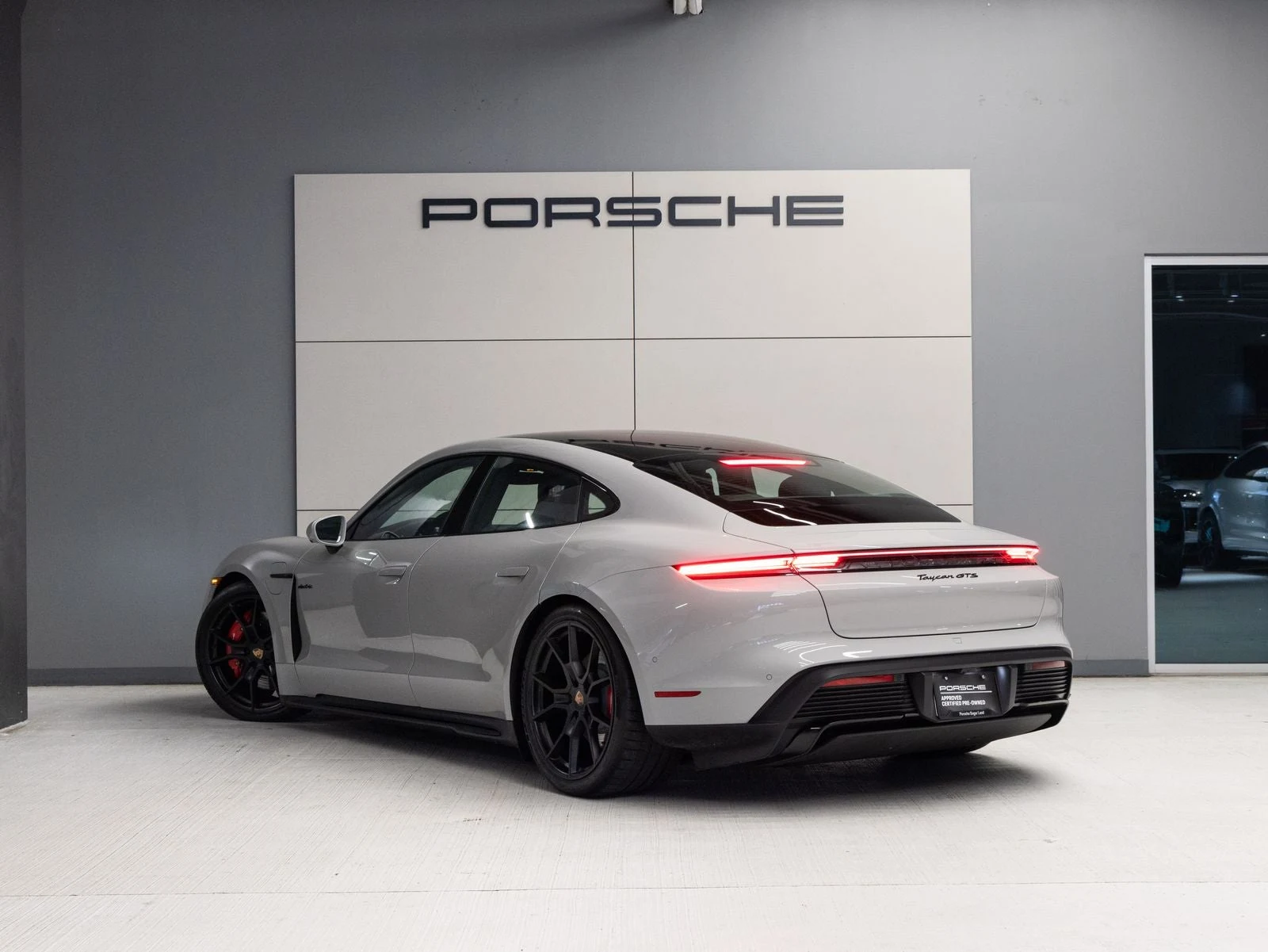 2026 Porsche Taycan GTS (2025 Update), 3/20