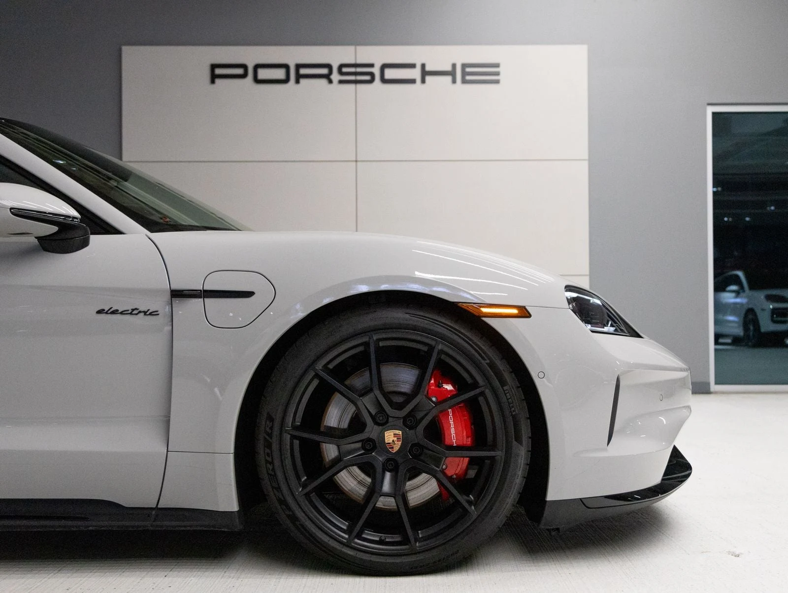 2026 Porsche Taycan GTS (2025 Update), 11/20