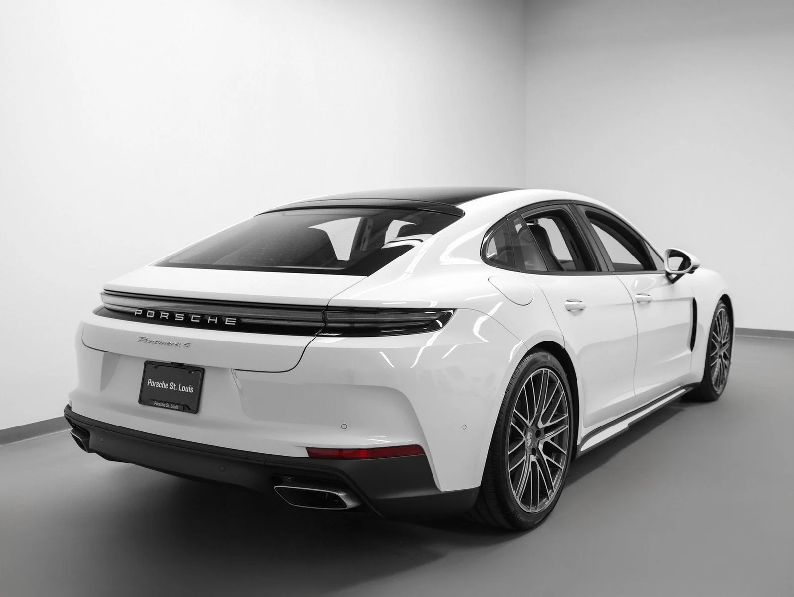 2026 Porsche Panamera 4 (976), 11/20