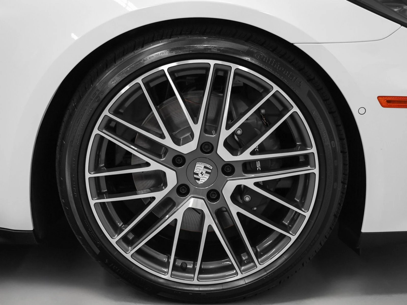 2026 Porsche Panamera 4 (976), 17/20