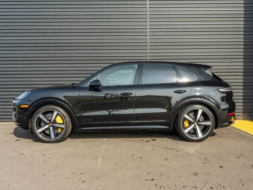 2026 Porsche Cayenne GTS (3rd Generation), 2/20