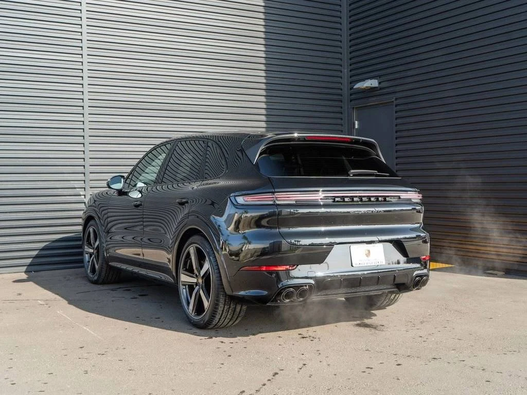 2026 Porsche Cayenne GTS (3rd Generation), 3/20