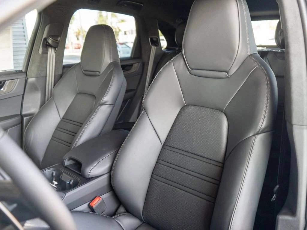 2026 Porsche Cayenne GTS (3rd Generation), 4/20