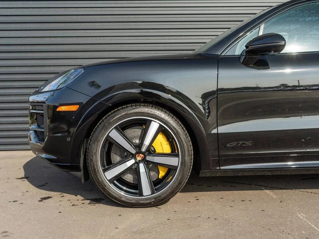 2026 Porsche Cayenne GTS (3rd Generation), 12/20
