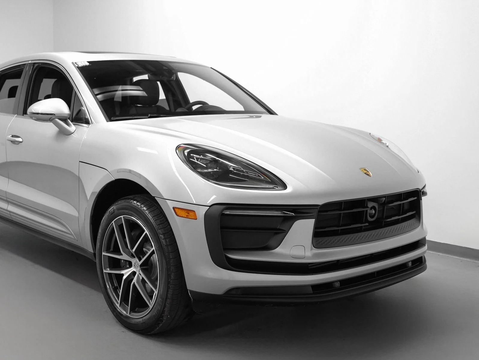 2026 Porsche Macan (95B), 8/20