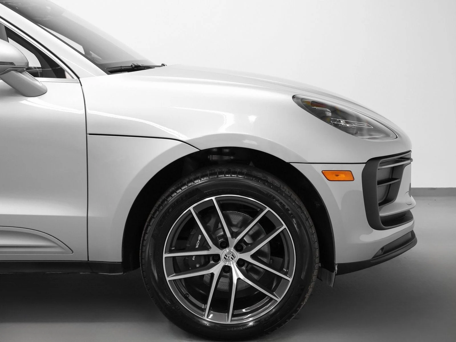 2026 Porsche Macan (95B), 13/20