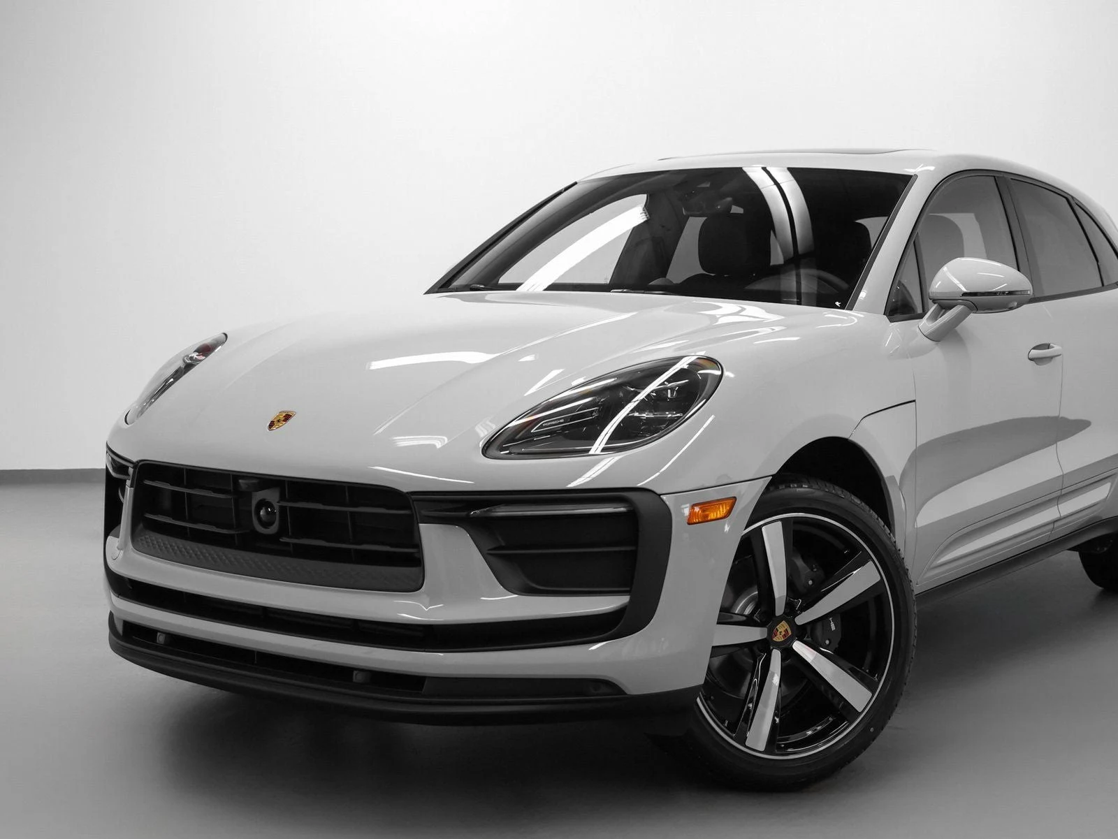 2026 Porsche Macan (95B), 6/20